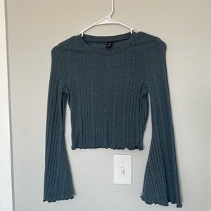 Blue Bell Sleeve Crop